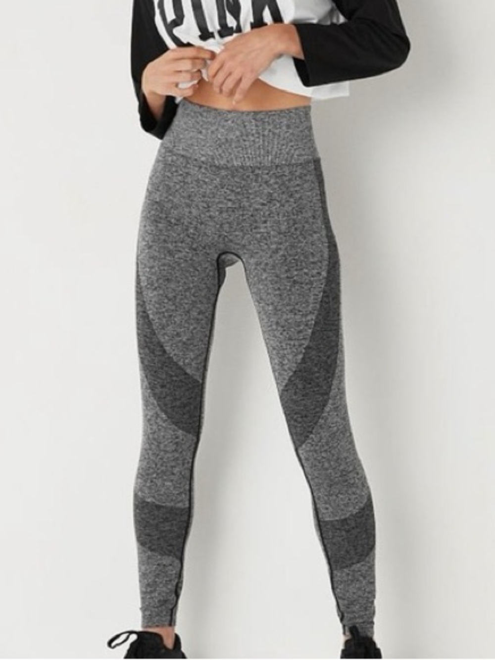 PINK Victoria’s Secret Grey Marl Seamless Contour Leggings Size M